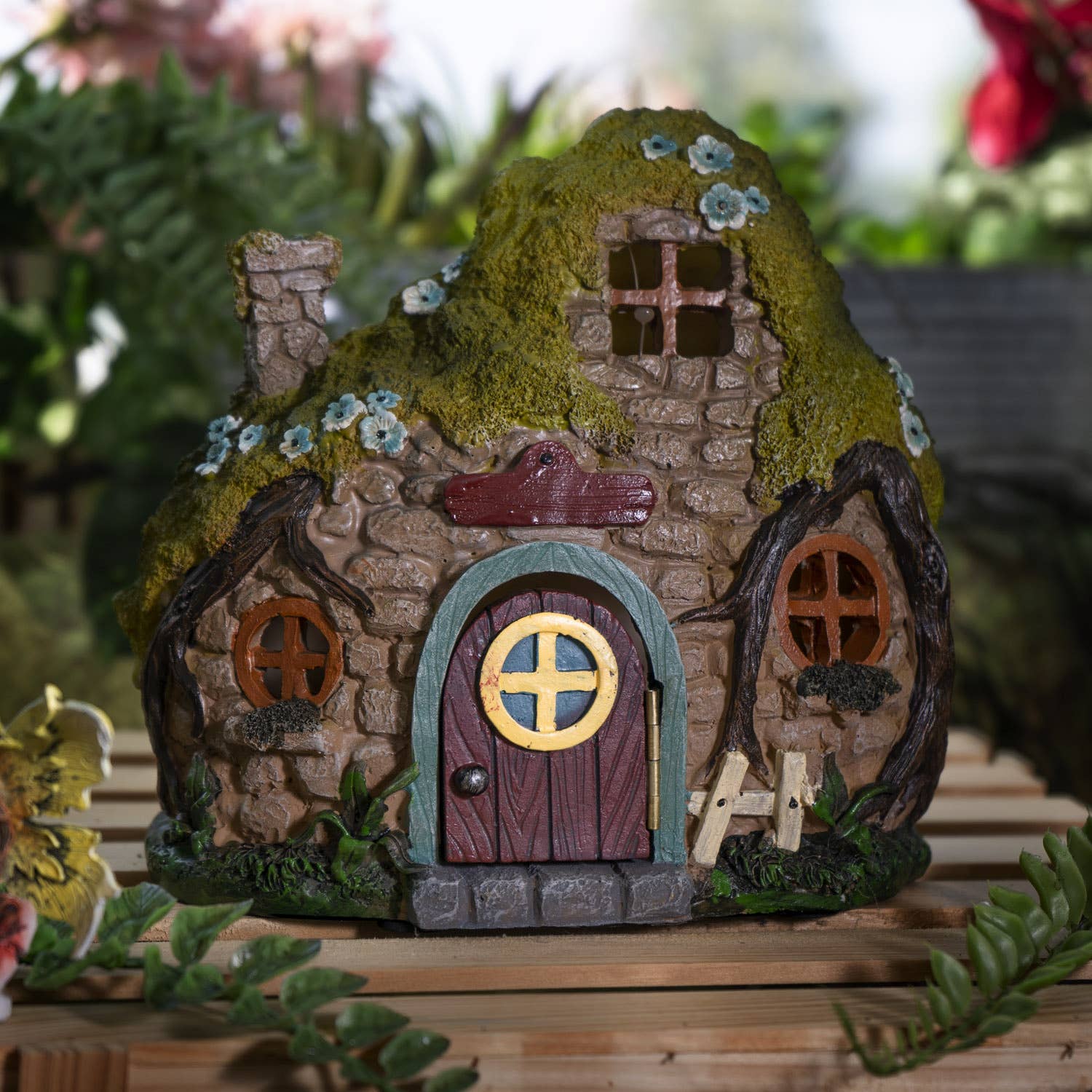 Fairy Cottage w Mossy Roof
